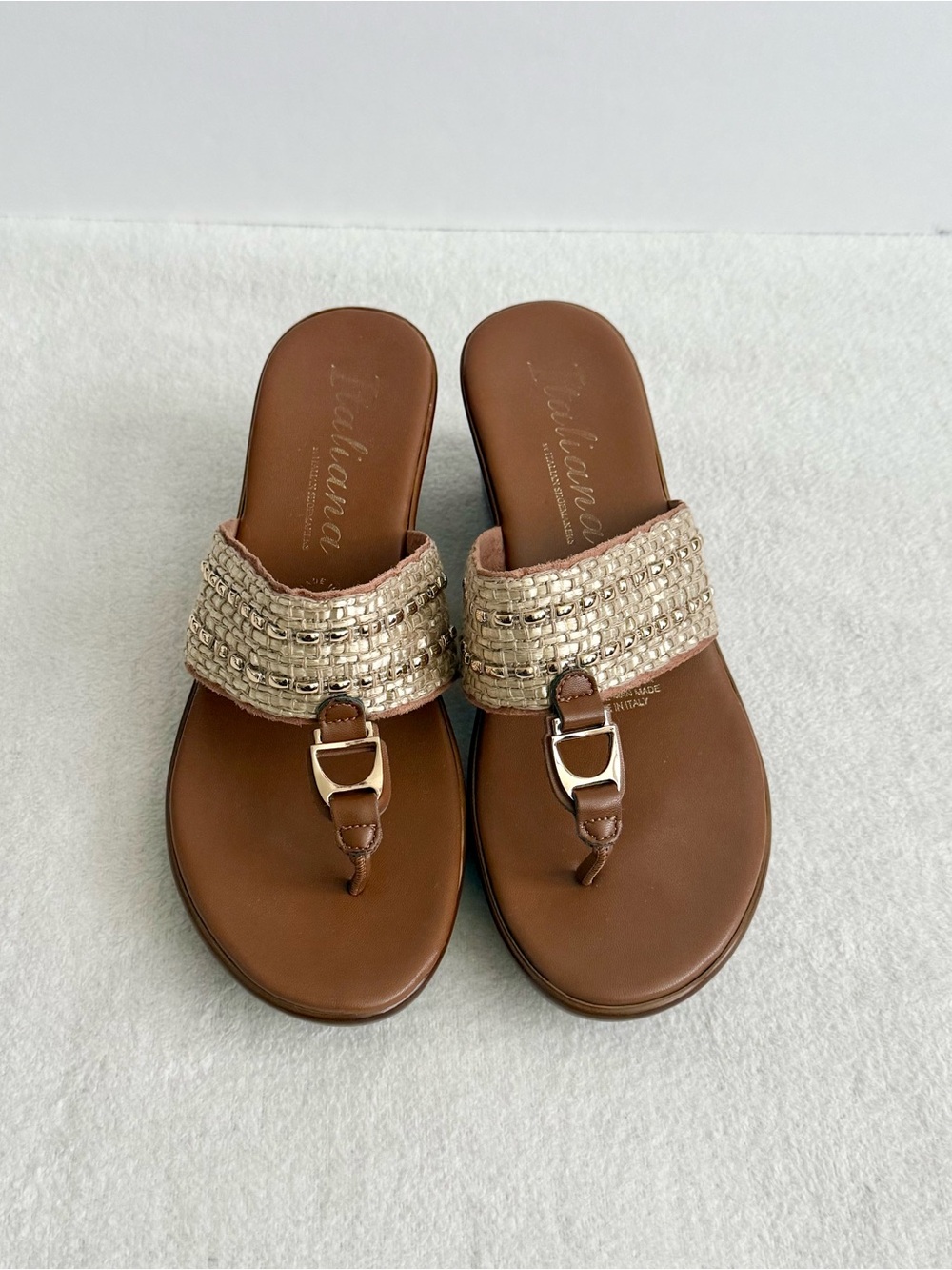 Brown Gold Woven Wedge Thong Sandals Women’s 9.5 Metallic Resort Summer